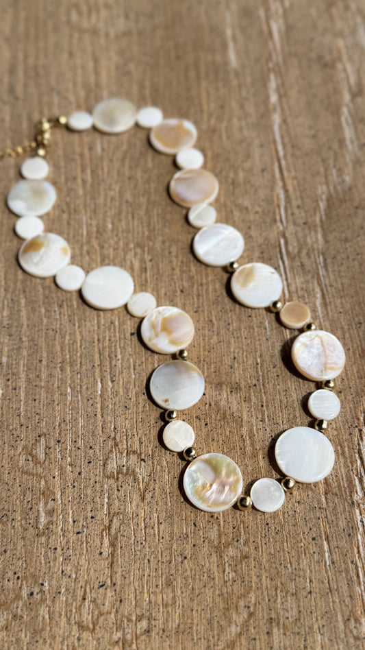 Nacreia Necklace